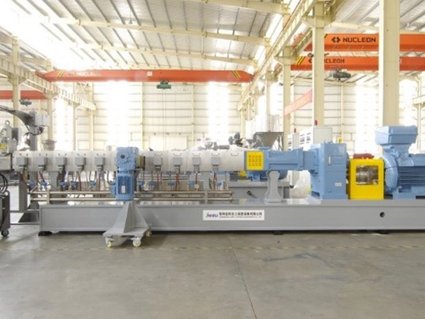 co rotating extruder