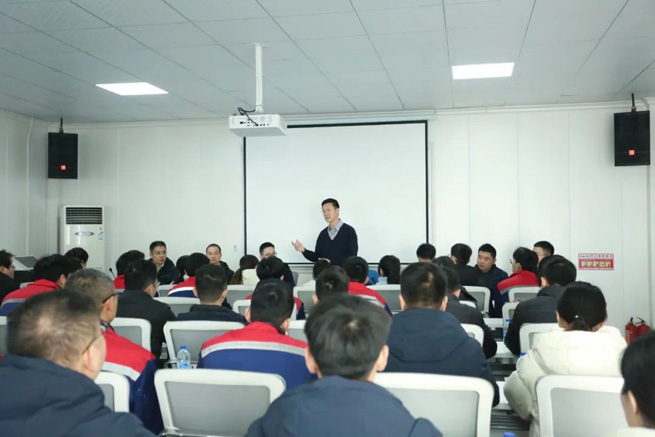 2023 a new journey Chairman Mr He of Jwell Machinery wished all employees a happy new year in the Zhejiang factory