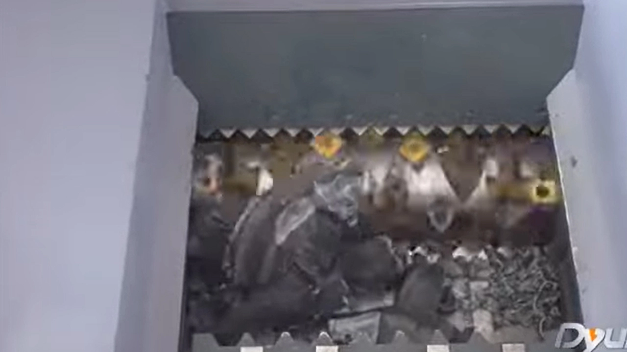 Video of Single Shaft Shredder Machine