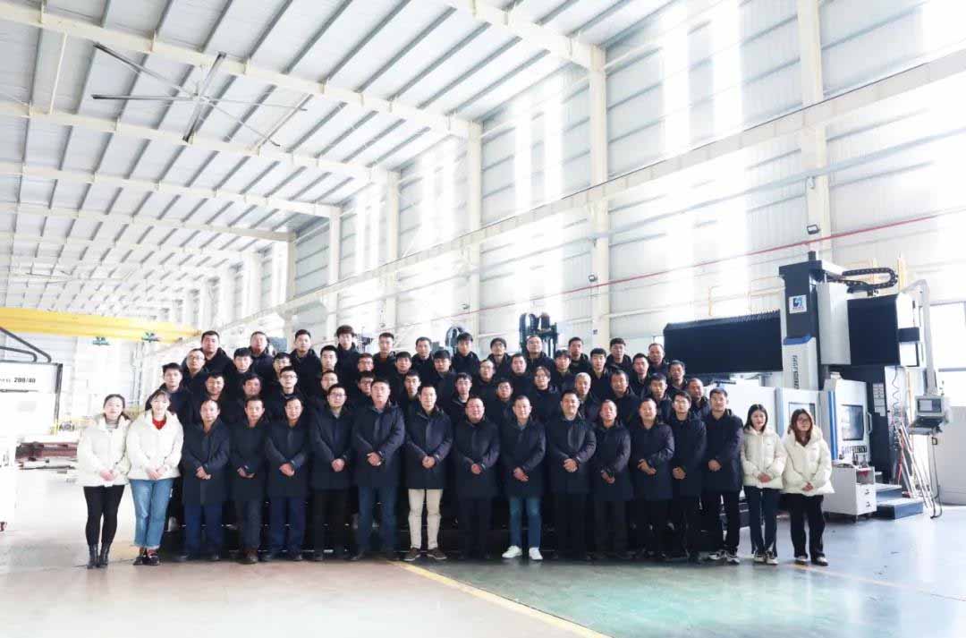 Caring for Employees Warming New Year s Day JWELL Distributes Down Jackets to Employees