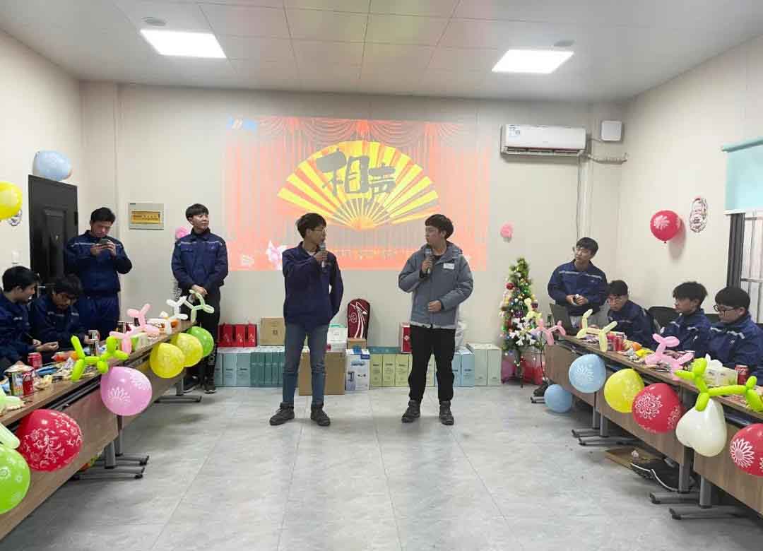 Jwell Greet New Year s Day with Blessings and Laughter Jwell Greet New Year s Day with Blessings and Laughter